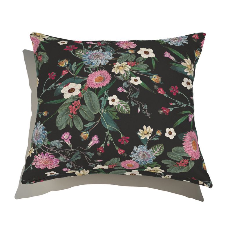Almofada-de-Chao-Quadrada-Floral-Cool-Preto