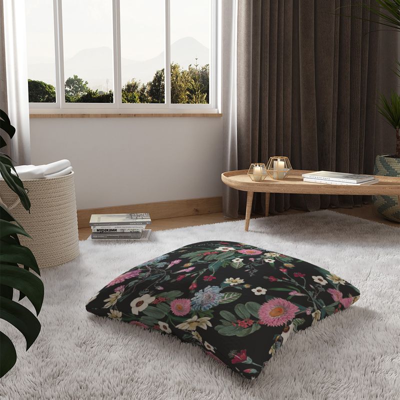 Almofada-de-Chao-Quadrada-Floral-Cool-Preto