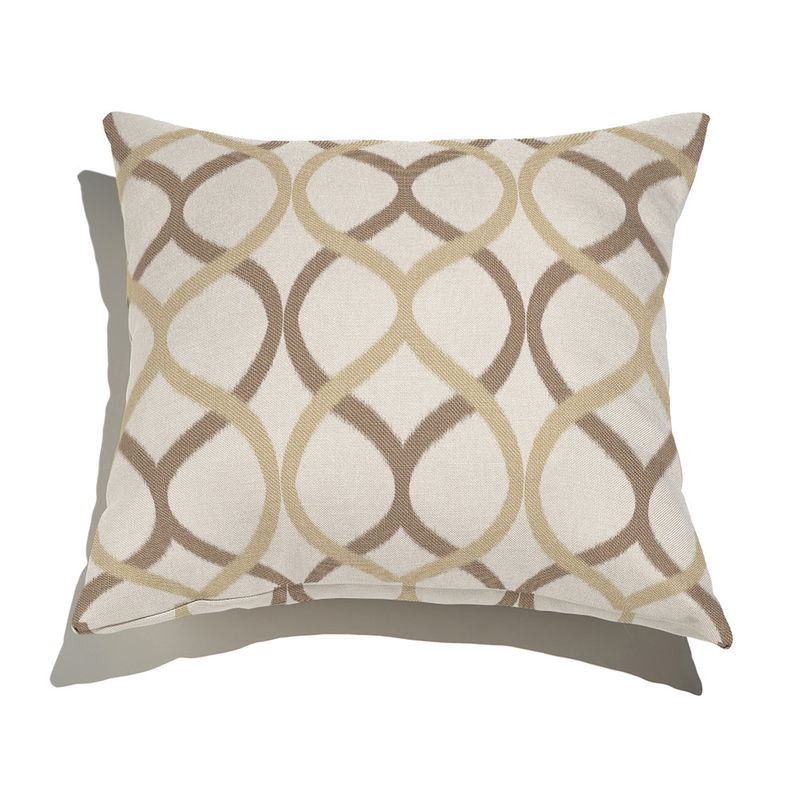 Almofada-de-Chao-Quadrada-Ikat-Curvas-Bege-e-Marrom