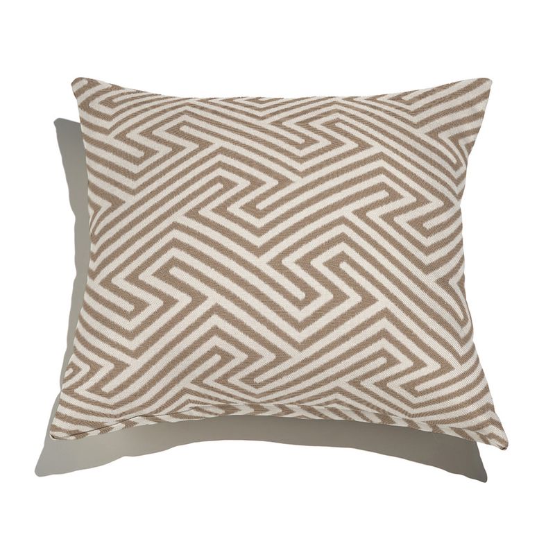 Almofada-de-Chao-Quadrada-Ikat-Linhas-Bege-e-Marrom