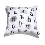 Almofada-de-Chao-Quadrada-Letras-Branco-e-Preto