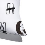 Almofada-de-Chao-Quadrada-Letras-Branco-e-Preto