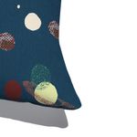 Capa-de-Almofada-Planetas-Azul-Marinho-e-Marrom