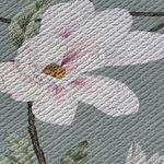Papel-de-Parede-Vinilico-Flores-na-Selva-Verde-e-Branco