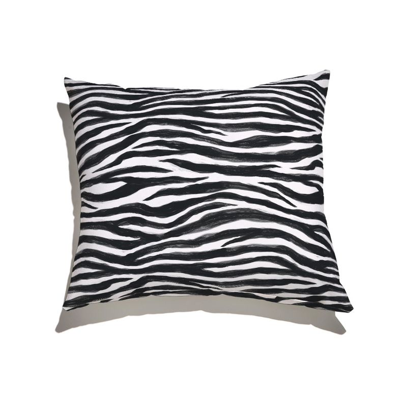 Capa-de-Almofada-Listras-de-Zebra-Preto-e-Branco