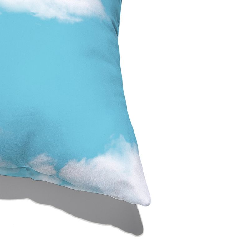 Capa-de-Almofada-Nuvens-Realistas-Azul-e-Branco